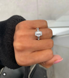 GIA F VVS1 2.01 Carats Emerald Cut Engagement Ring