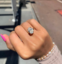 Load image into Gallery viewer, 3.01 carat Oval Lab Grown Solitaire Ring