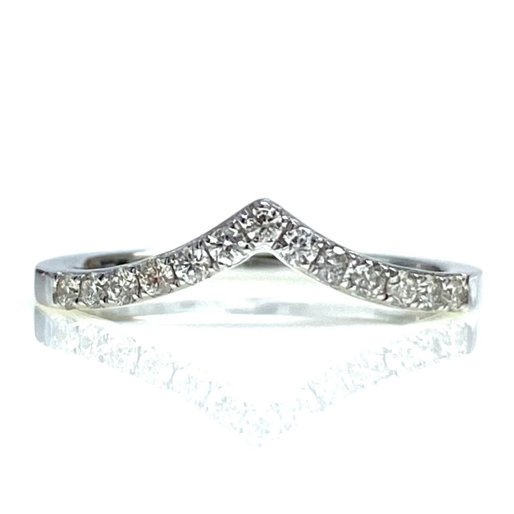 18kt White Gold V Shaped Ring